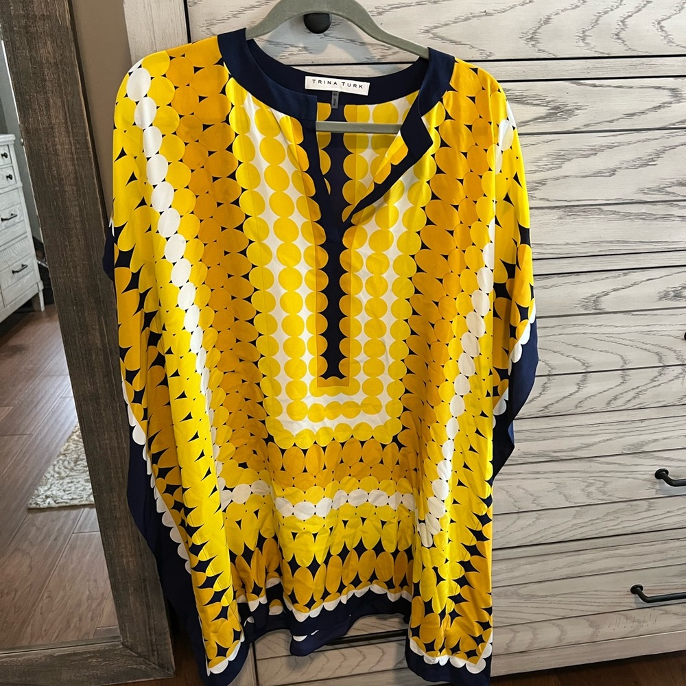 Trina Turk 100% silk shirt size l/xl